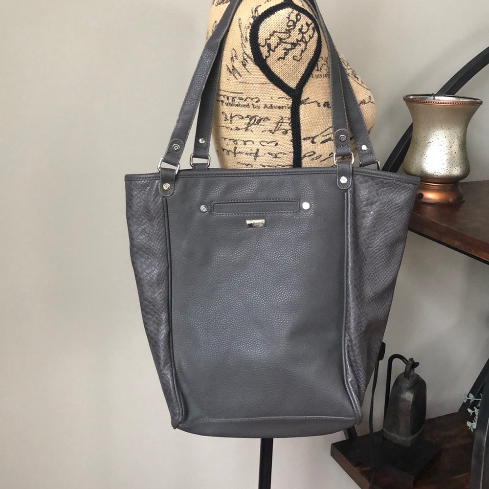 Thirty-one Daring Abbey bag in City Charcoal